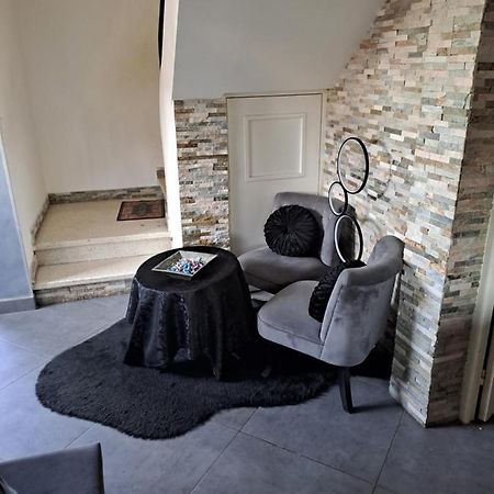 Drissia&Othman Estilo Apartment การ์กาซอน ภายนอก รูปภาพ